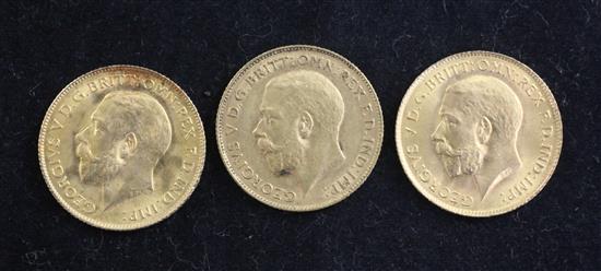 Three George V gold half sovereigns,